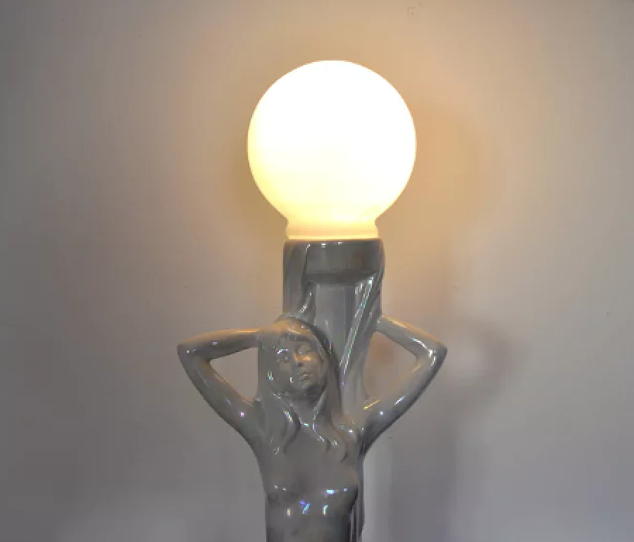 Naked Woman ceramic lamp, 1970s 6