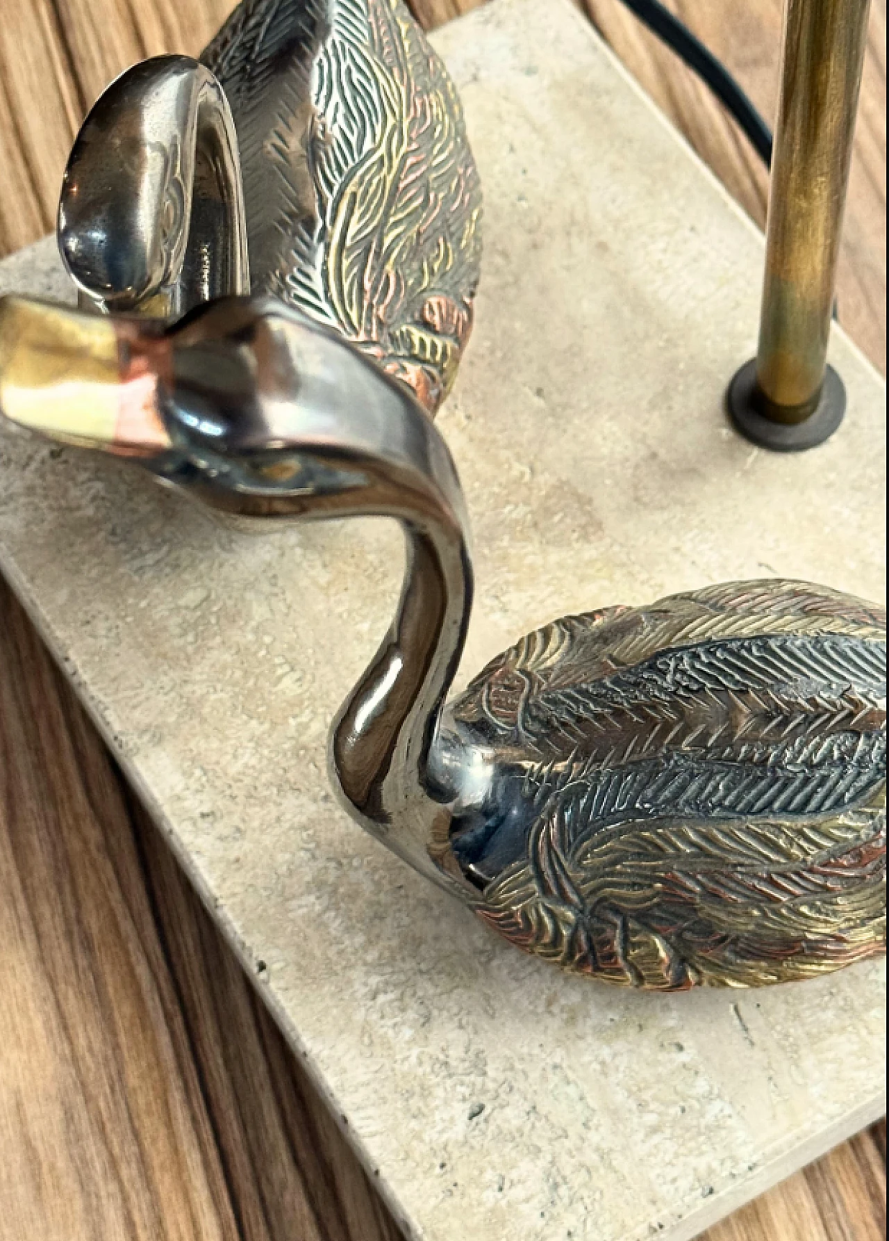 Brass and marble table lamp with swans, late 20th century 4