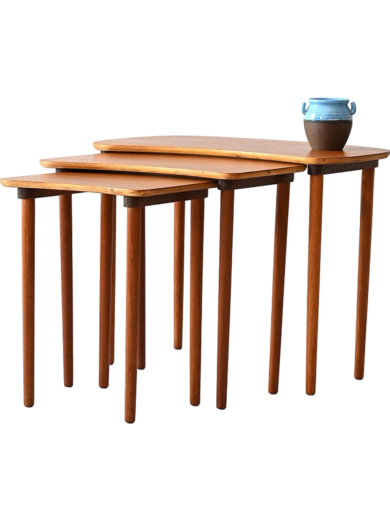 Scandinavian coffee table set, 60s 9