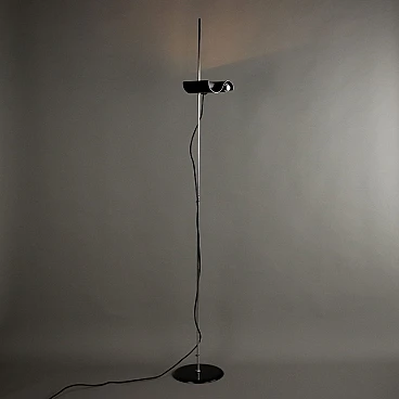 DIM floor lamp in metal & aluminium by V. Magistretti for Oluce, 1970s