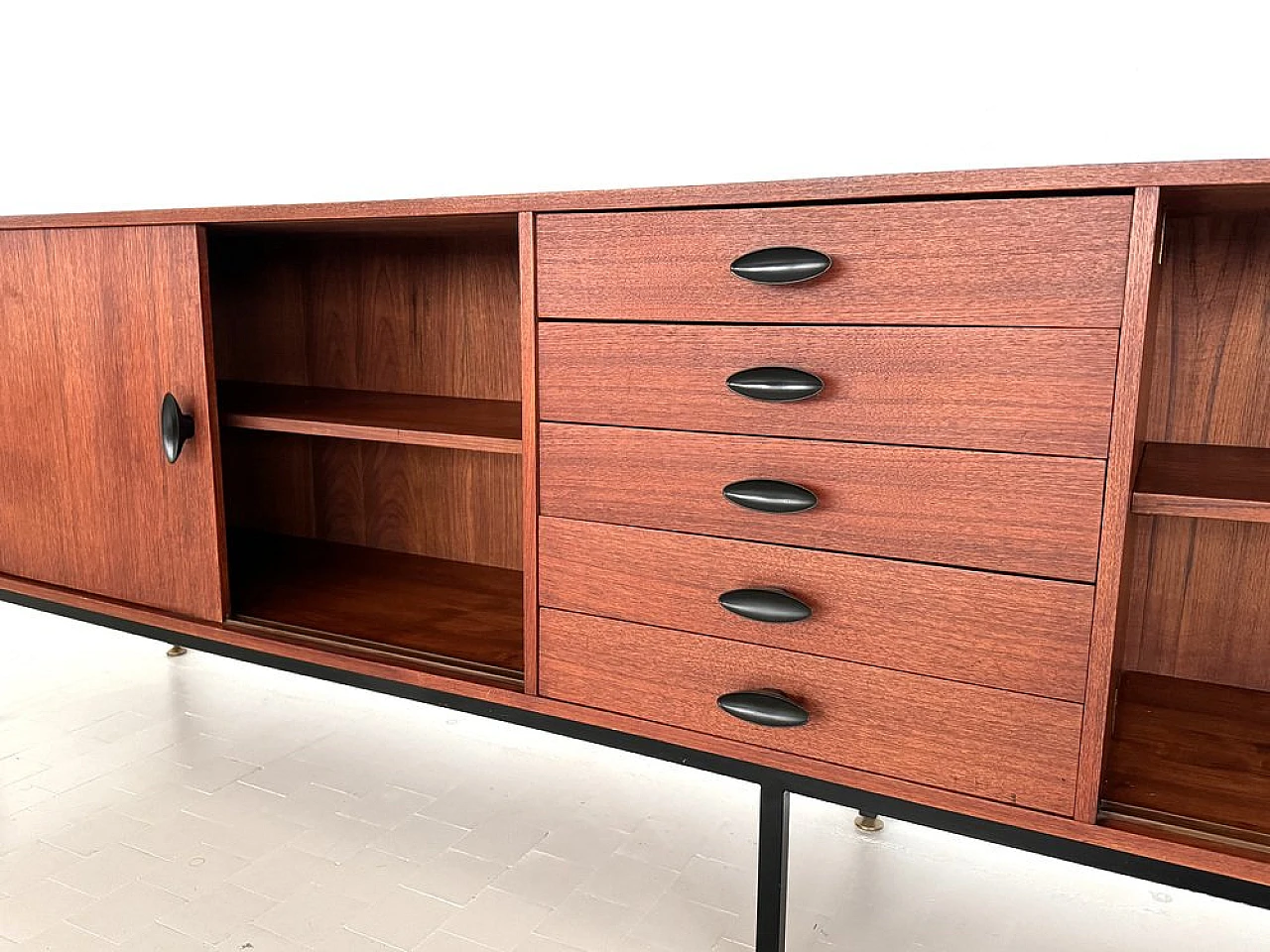 Sideboard in mahogany, 1960s 12