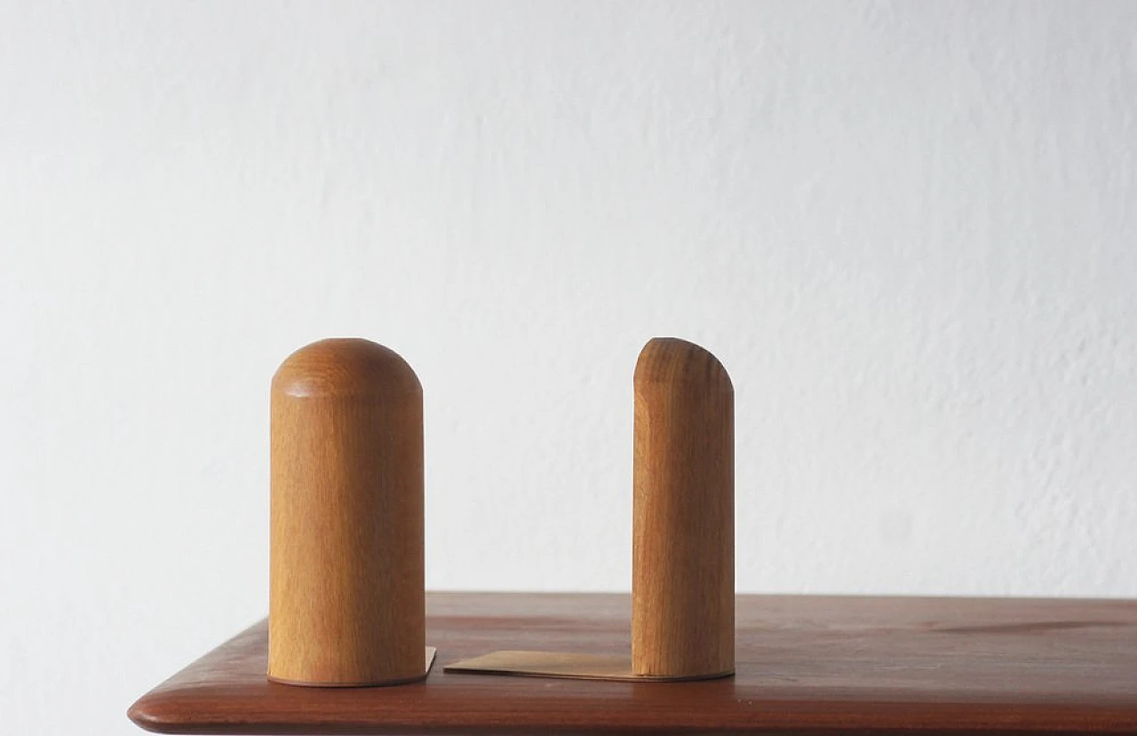 Pair of Mid-Century wooden bookends, 1960s 3