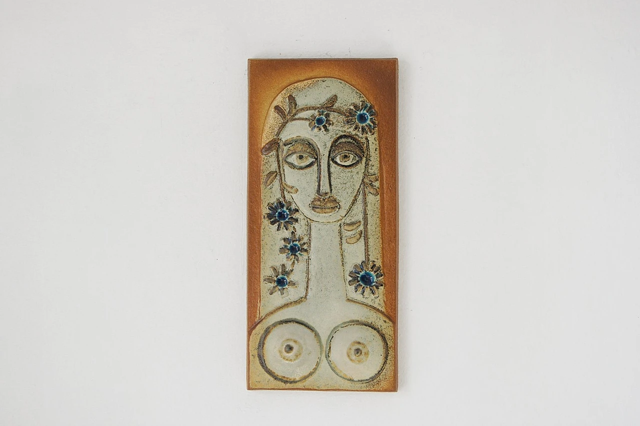 Piatto Relief Woman in ceramica di Josef Simon per Søholm Stentøj, anni '60 1