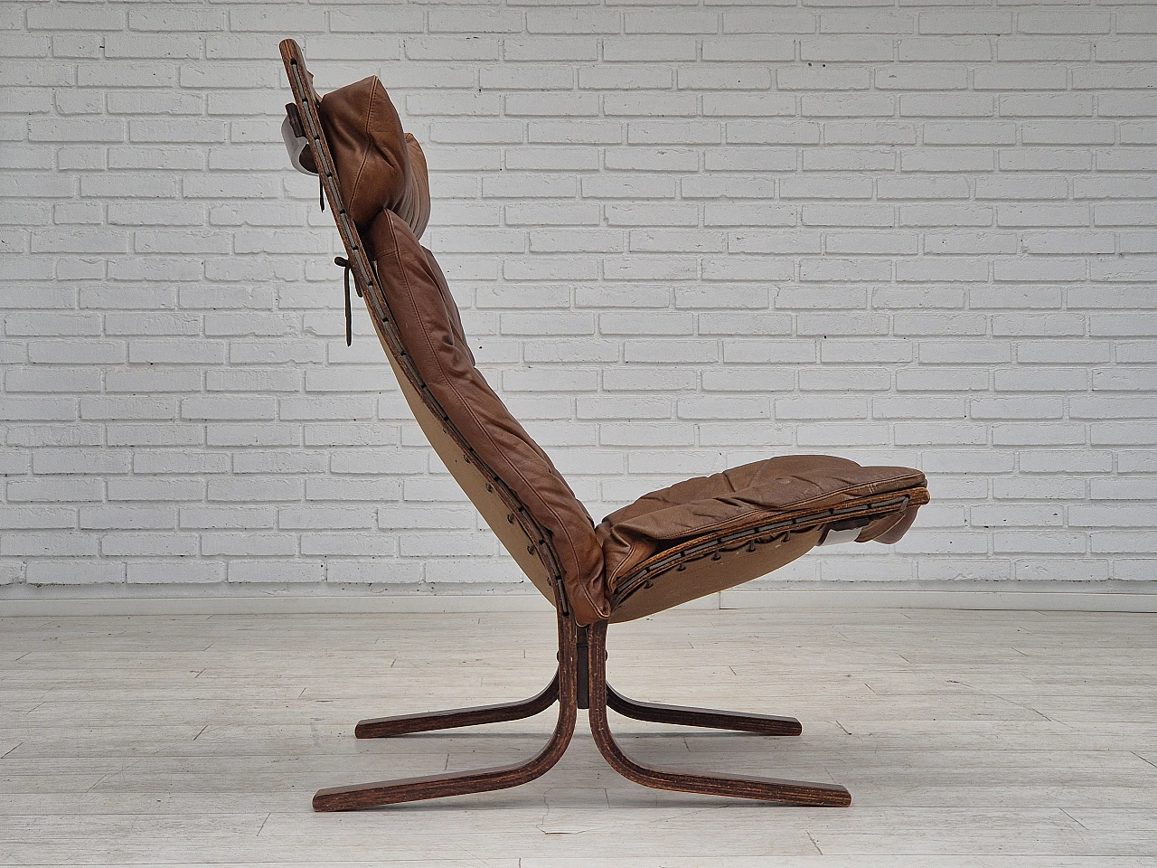 Anni '70, design norvegese di Ingmar Relling, modello "Siesta" per Westnofa 9