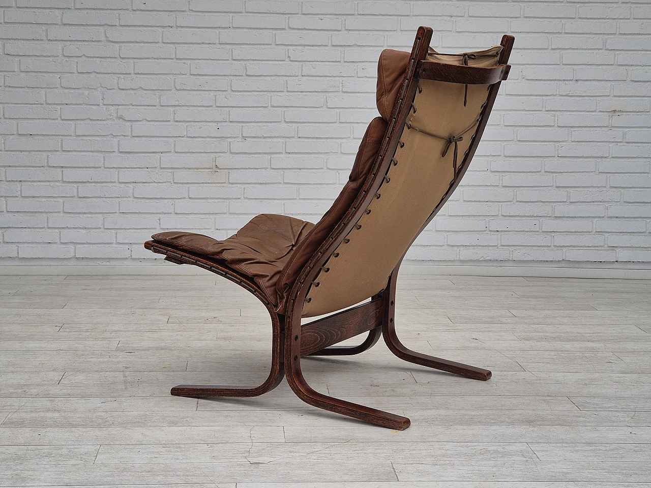 Anni '70, design norvegese di Ingmar Relling, modello "Siesta" per Westnofa 16