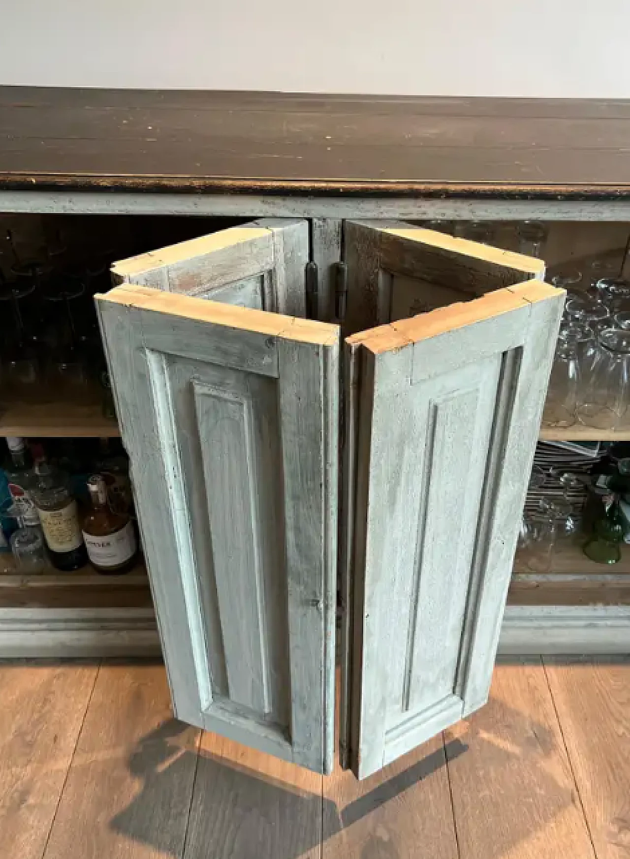 Large 6 doors patinated cupboard, 1970s 8