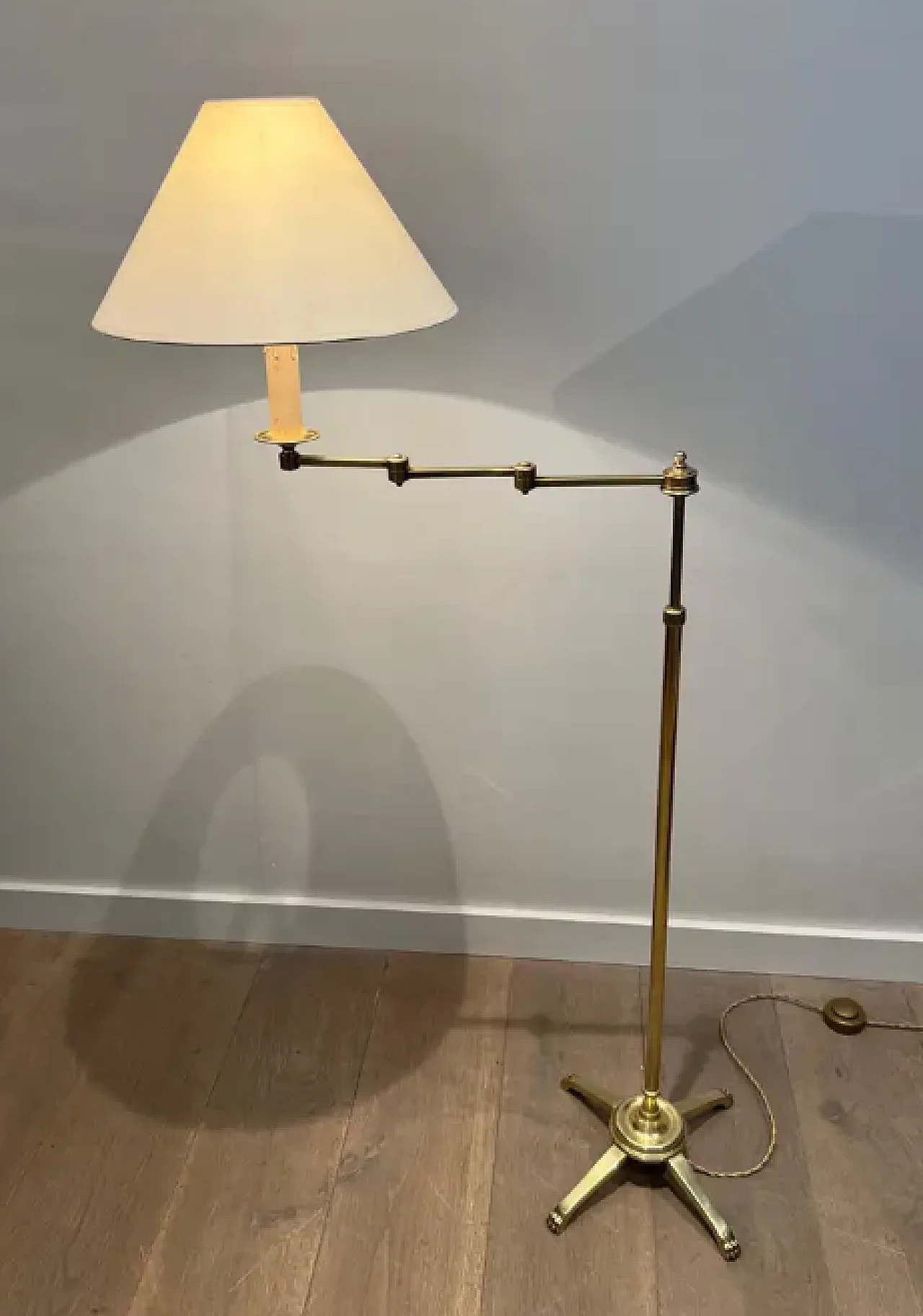 Brass removable reading lamp in the style of Maison Jansen, 1940s 3