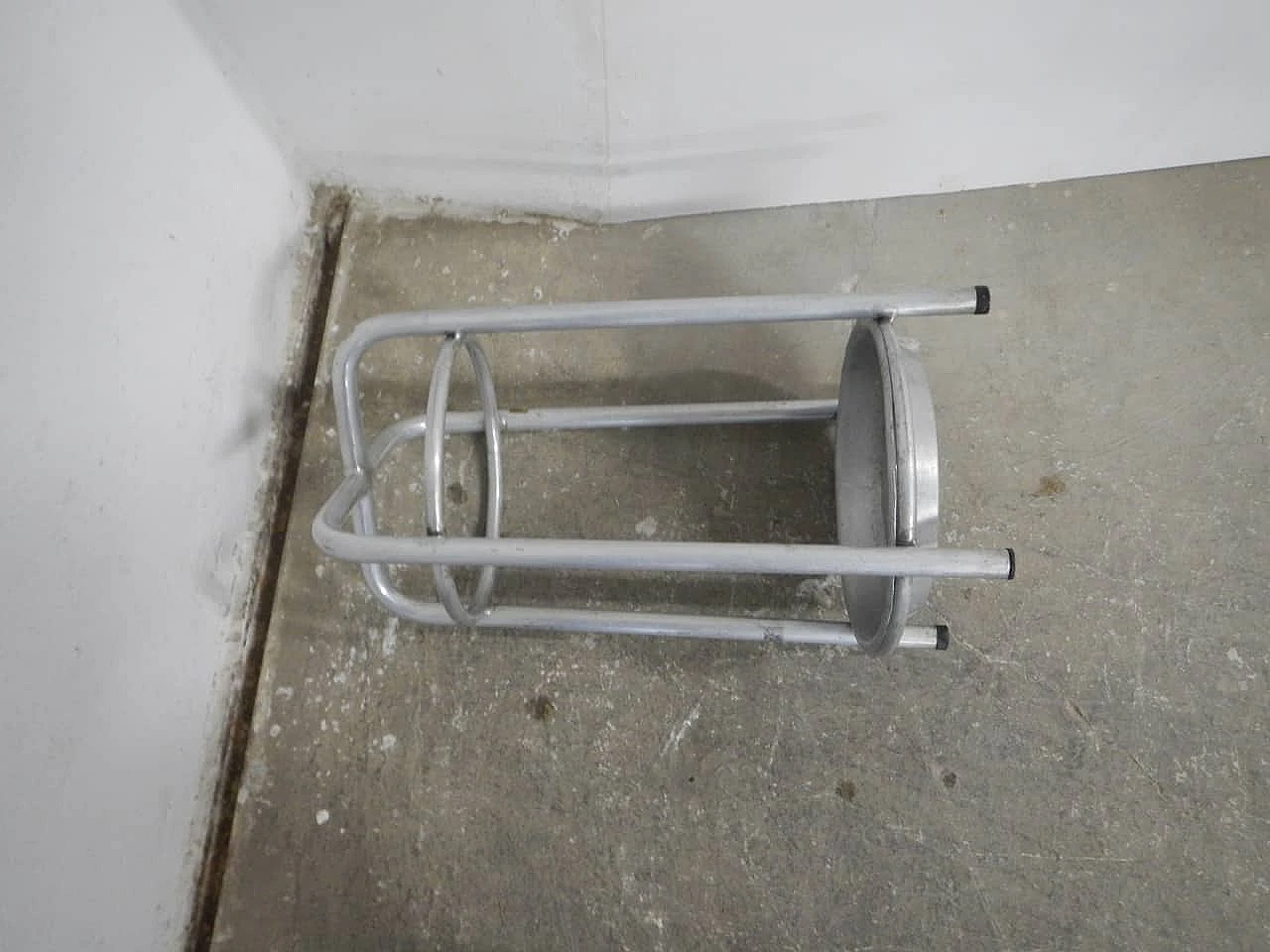 Aluminum umbrella stand 1970 2