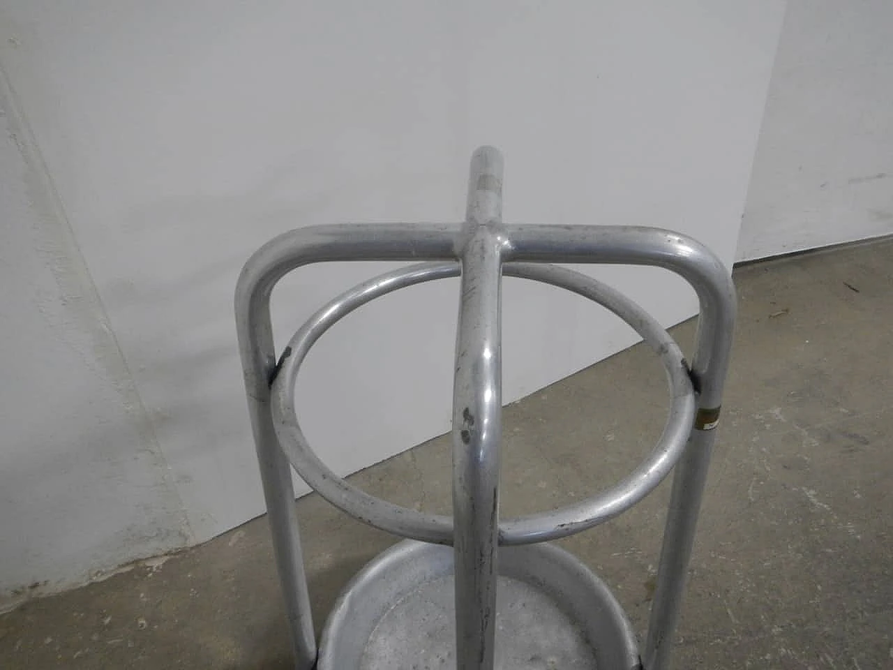 Aluminum umbrella stand 1970 3