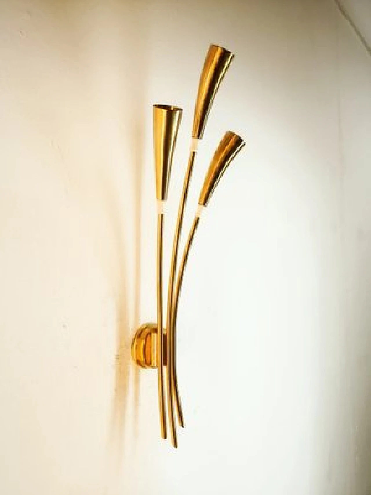 Brass wall light by Oscar Torlasco, 1950s 6