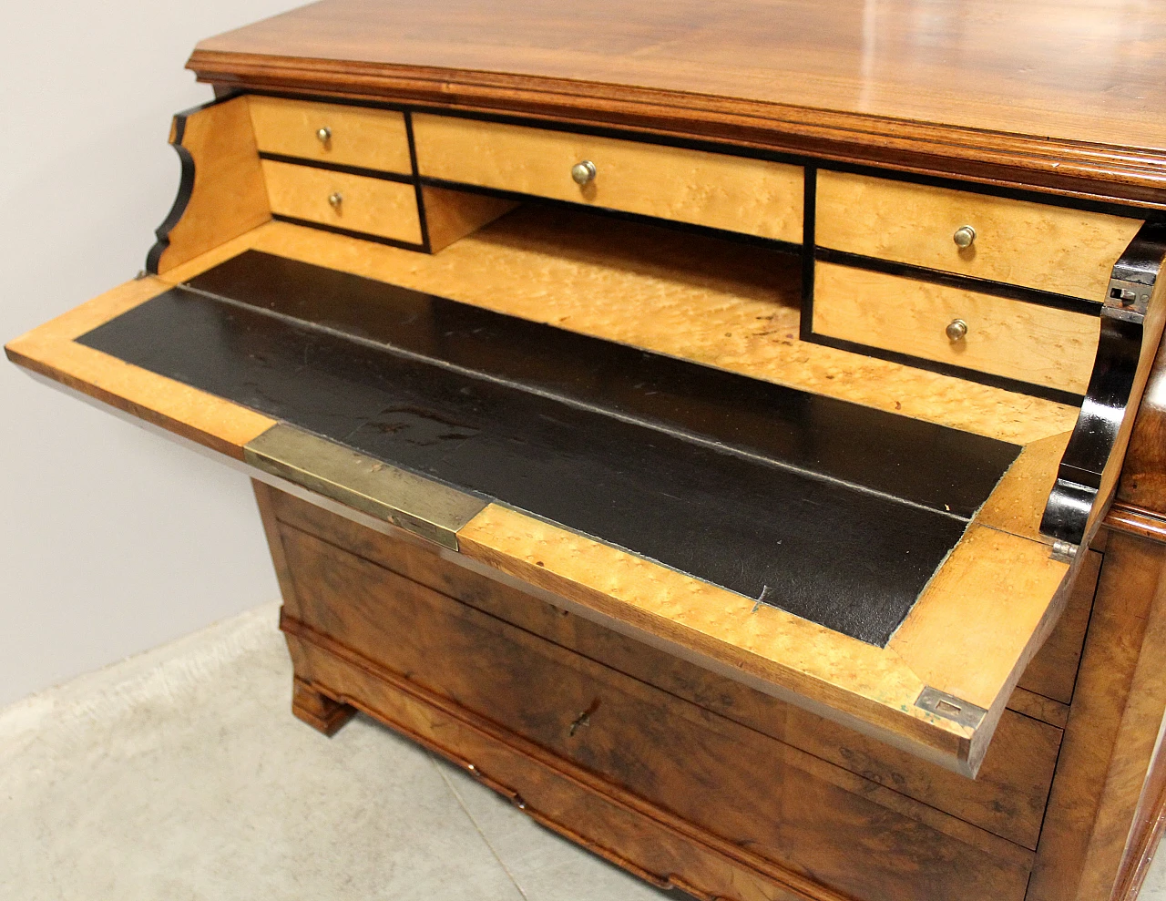 Louis Philippe flap chest of drawers in solid walnut, 19th century 12