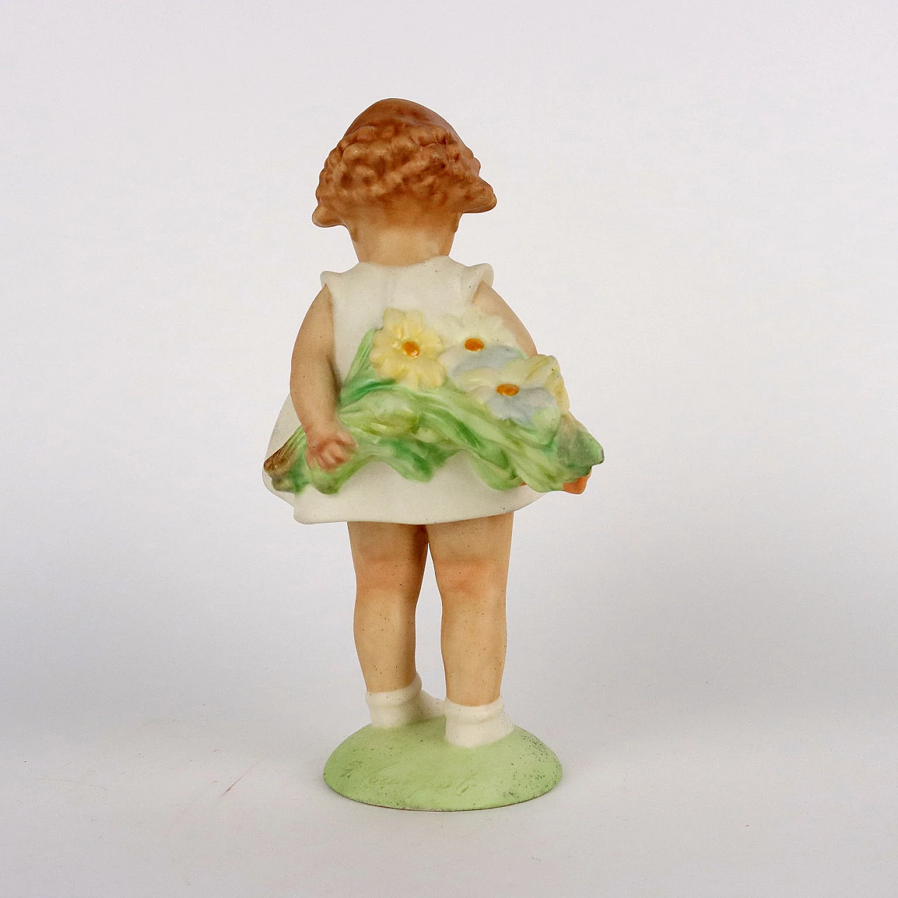 Sculpture little girl with flowers by Cacciapuoti, 20th century 5