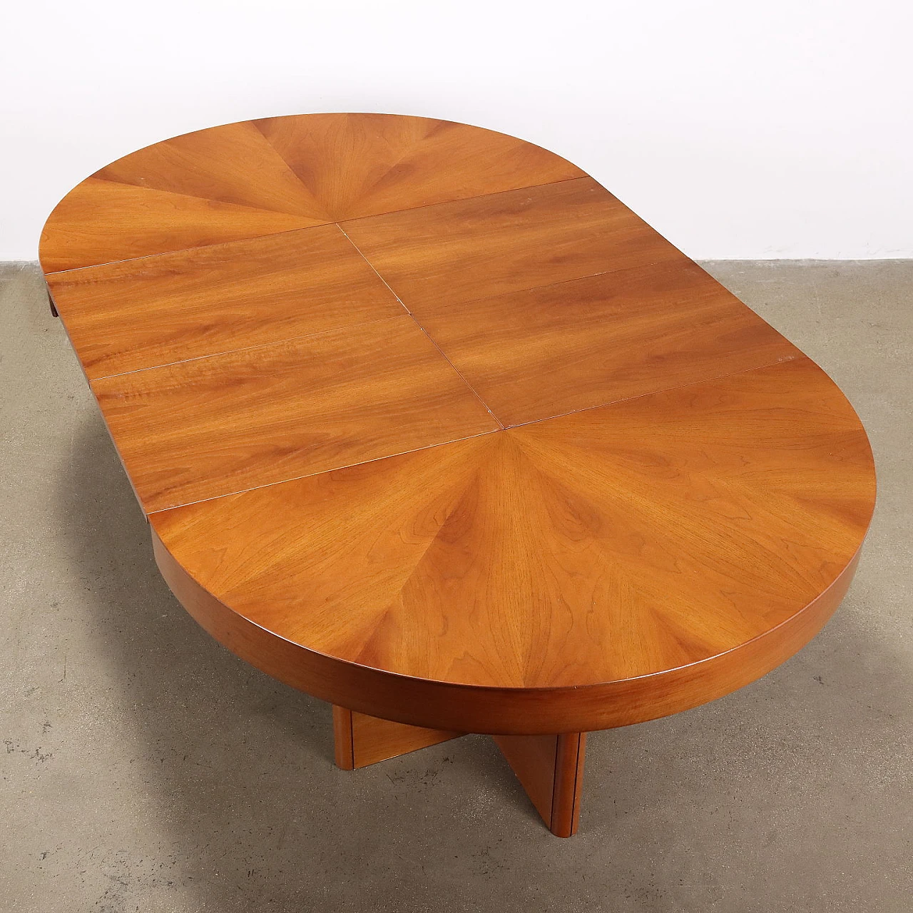 Extendible round table by Tito Agnoli for Molteni, 1970s 4