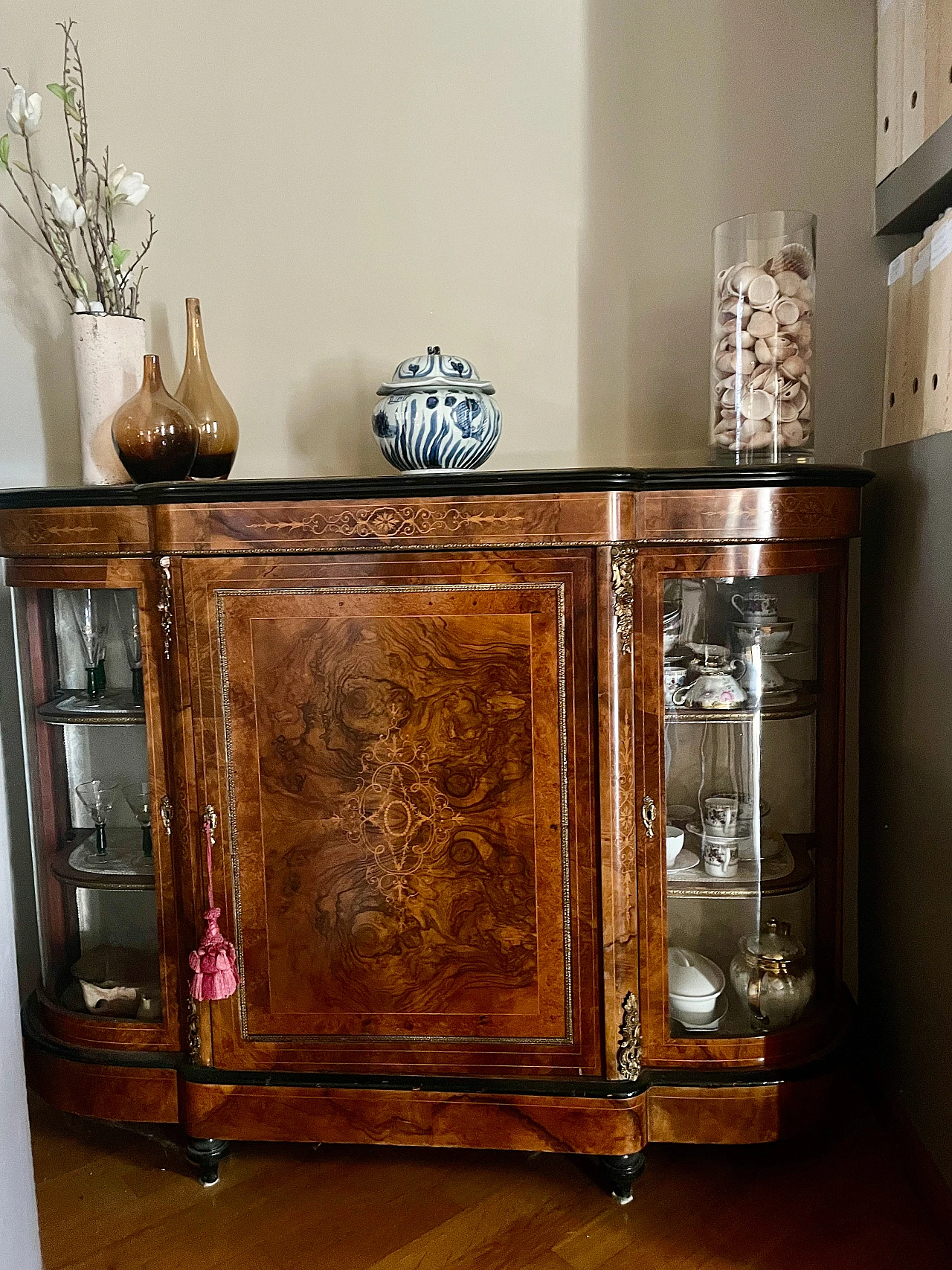 Credenza in radica di noce, primo '900 4