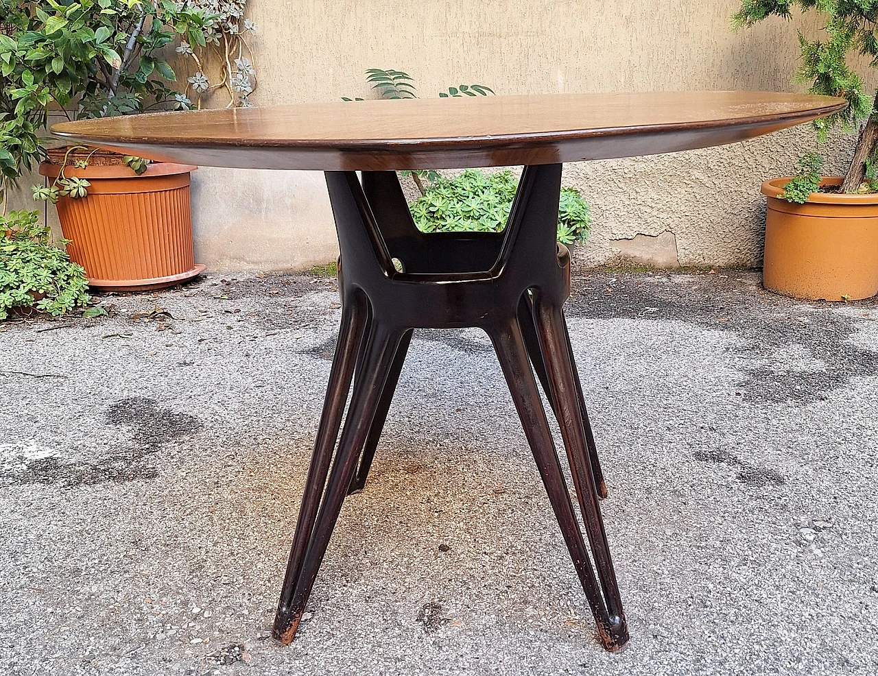 Dining table with round segmented top in mahogany by Ico Parisi, 1950s 4