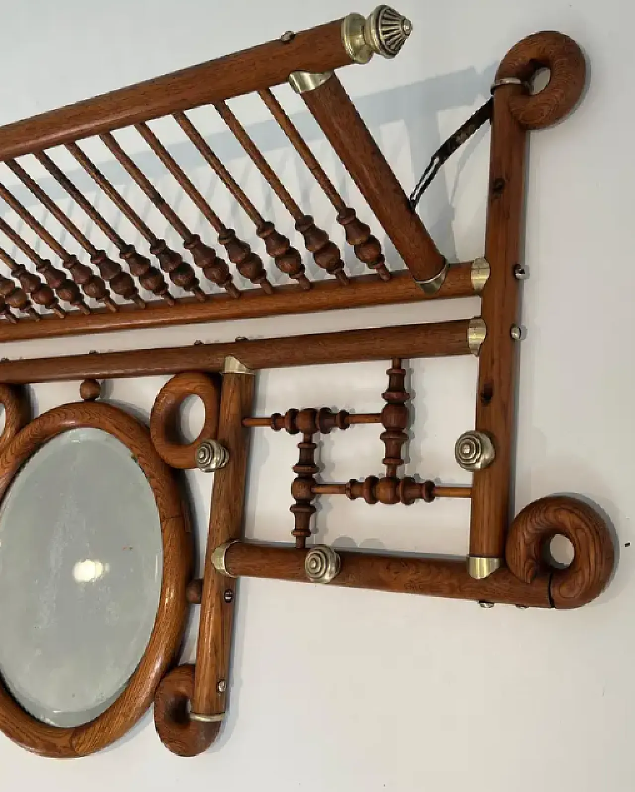 Wall-mounted coat rack in wood and curved brass, early 20th century 3