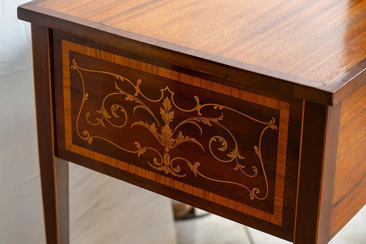 Liberty desk in mahogany with maple inlay inserts, 20th century 2