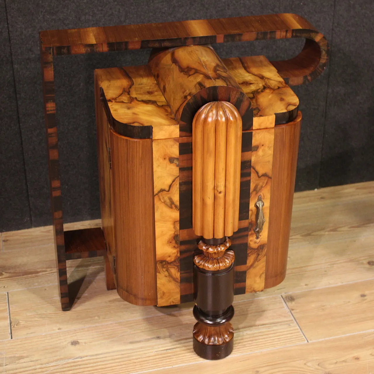 Pair of sculptural Art Deco bedside tables in precious woods, 1930s 5