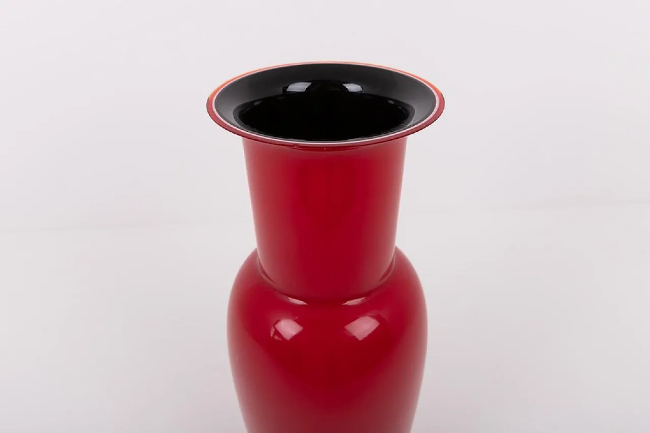 Red opaline Vase from Venini, 1980s 3