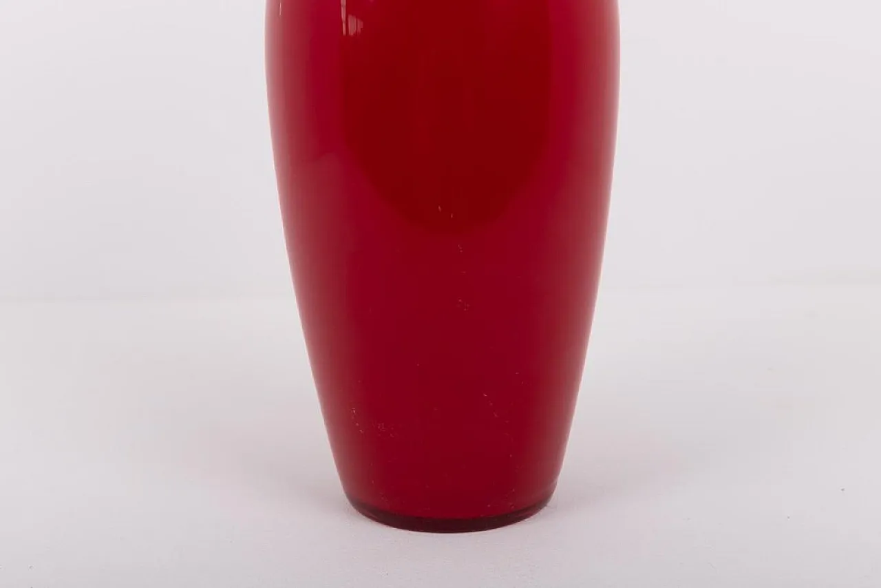 Red opaline Vase from Venini, 1980s 4