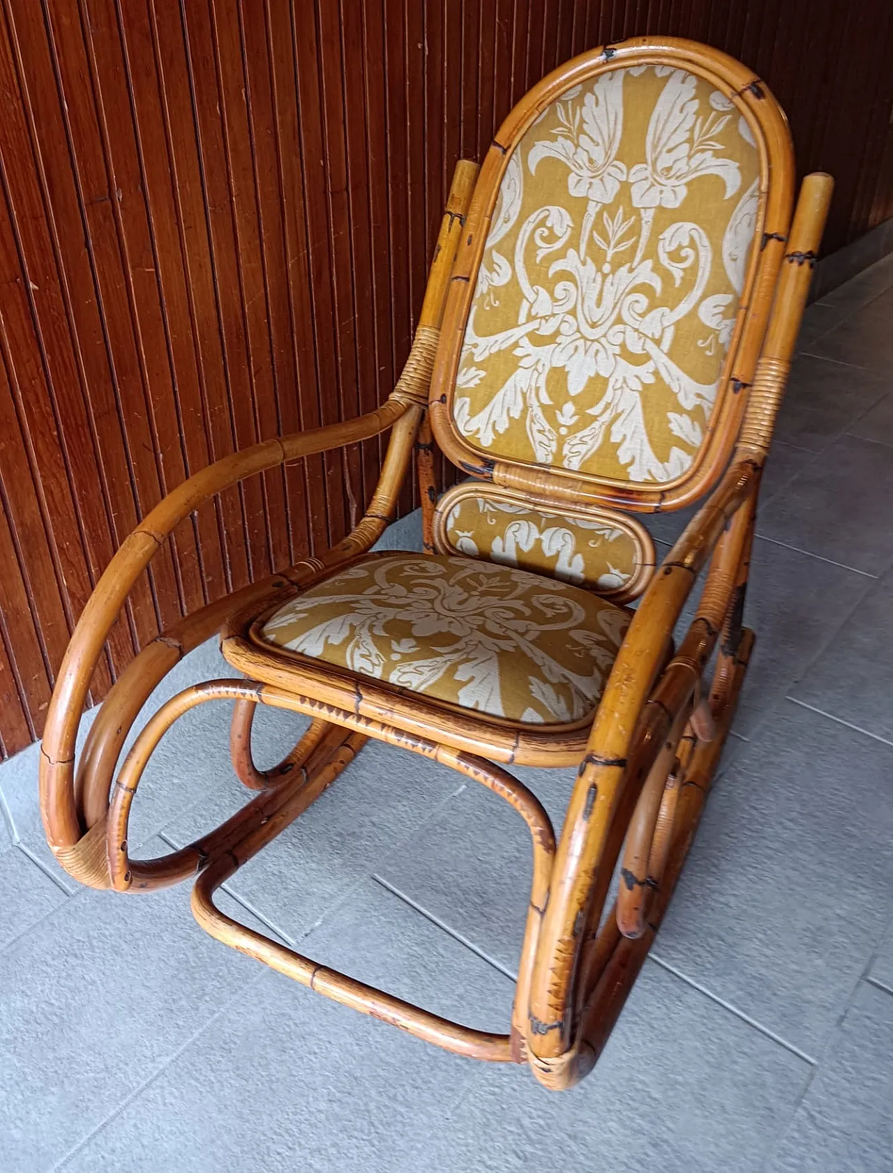 Bamboo padded rocking chair with yellow and white damask fabric, 1980s 5