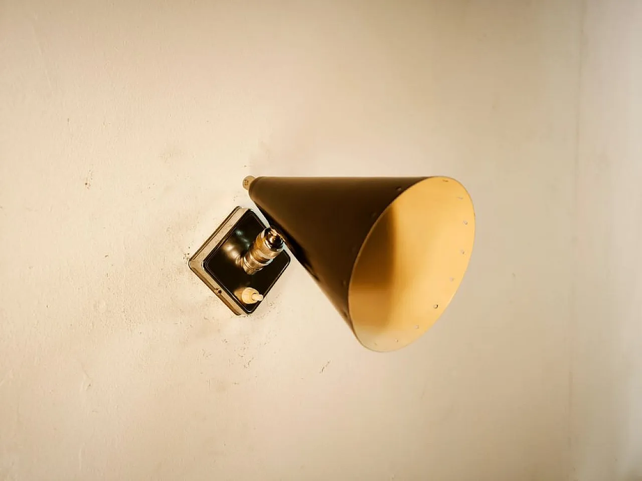 Wall light with adjustable joint and switch on base, 1960s 34