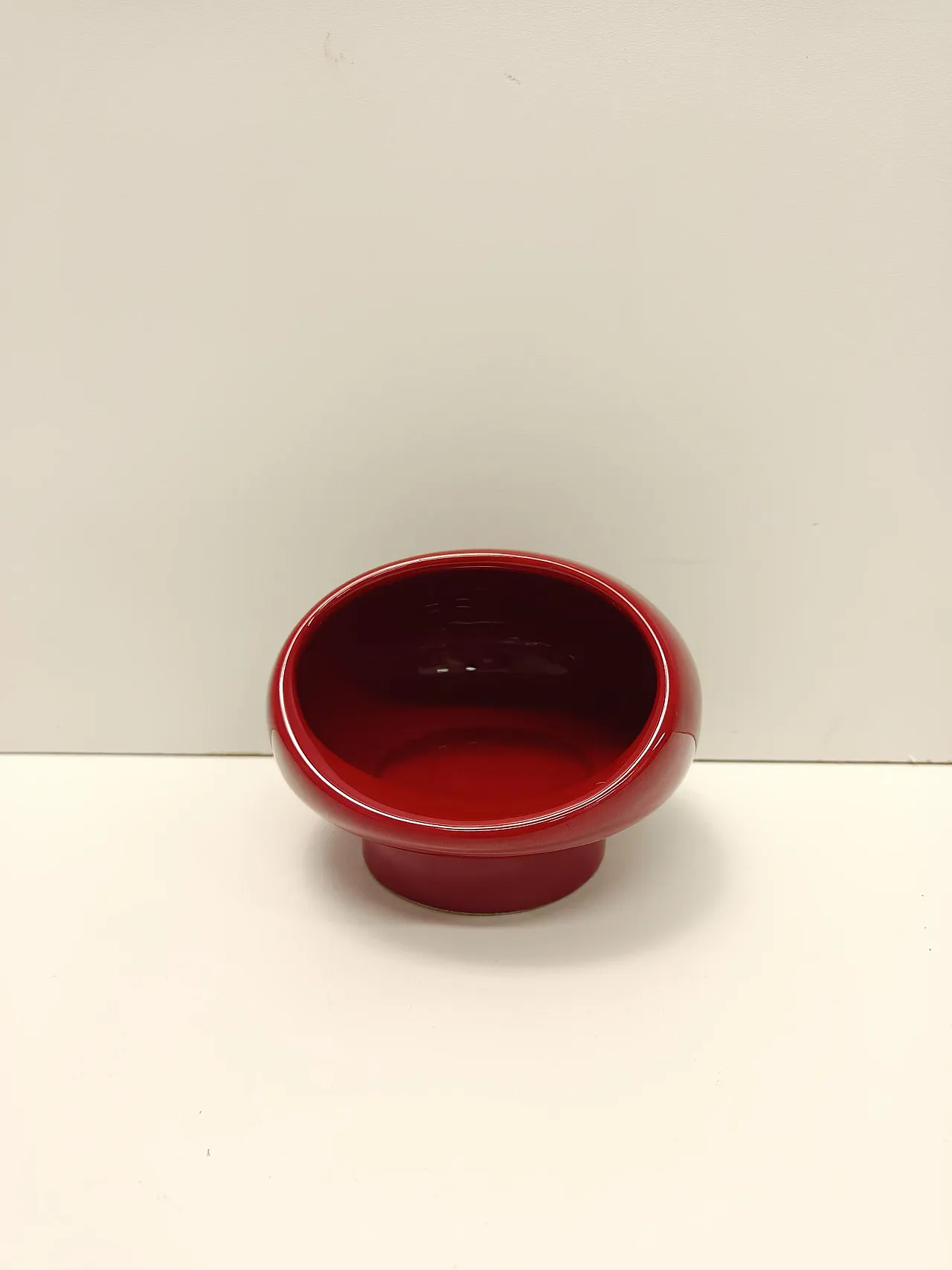 Posacenere sferico d'epoca in ceramica rossa di Gabbianelli, anni '70 6