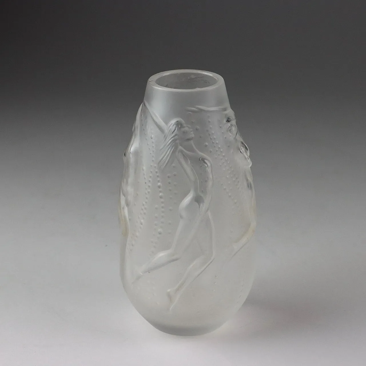 Lalique single-flower vase, Ninfe model, mid-19th century 5