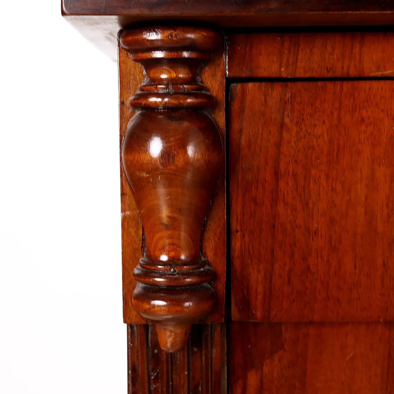 Walnut chest of drawers with three drawers, 19th century 6