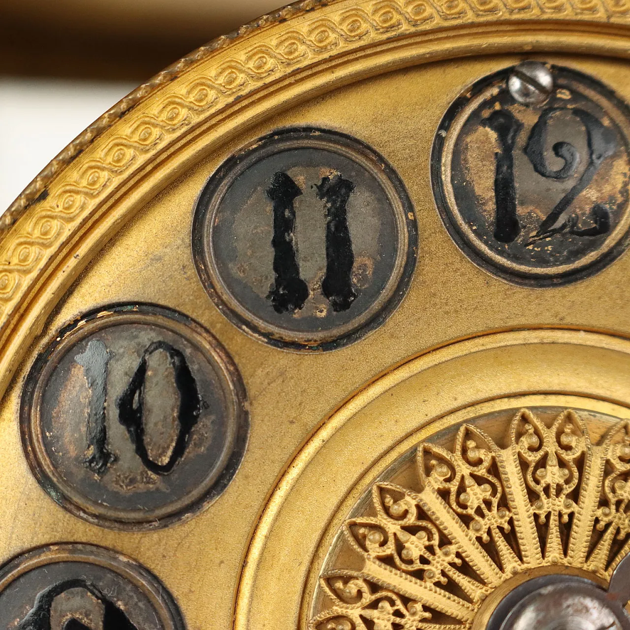 Bronze and glass table clock, 20th century 5