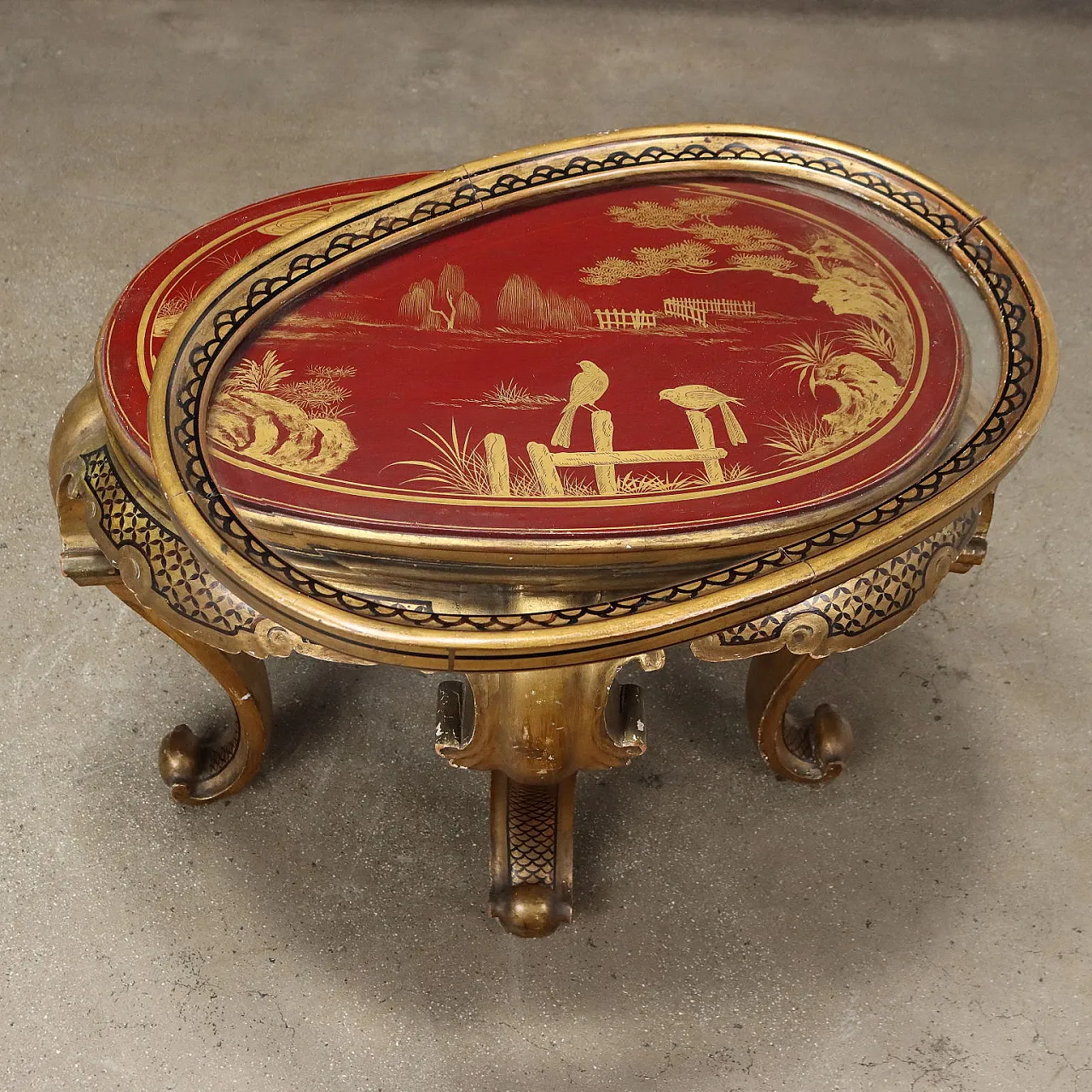 Lacquered wooden tray table, early 20th century 4