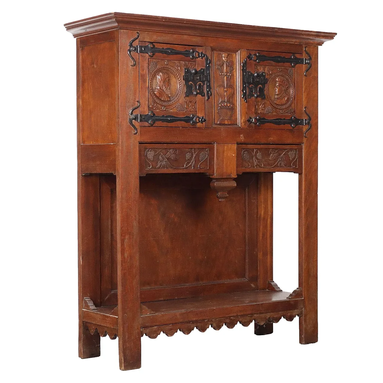 Neo-Renaissance beech sideboard, late 20th century 1