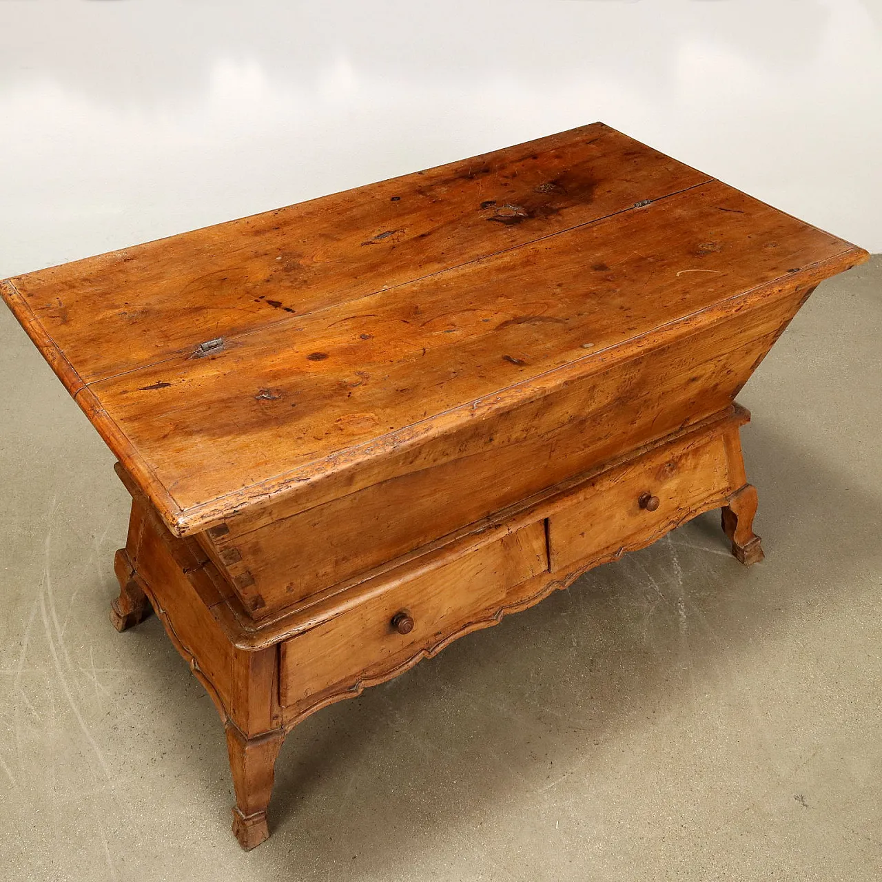 Cherry wood sideboard, late 18th century 3