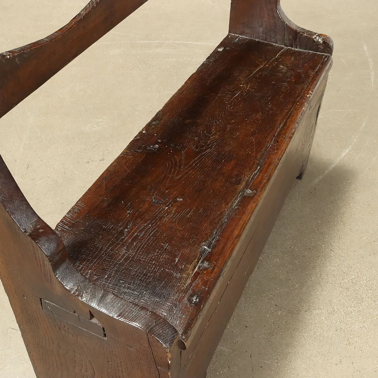 Small wooden chest, early 20th century 5