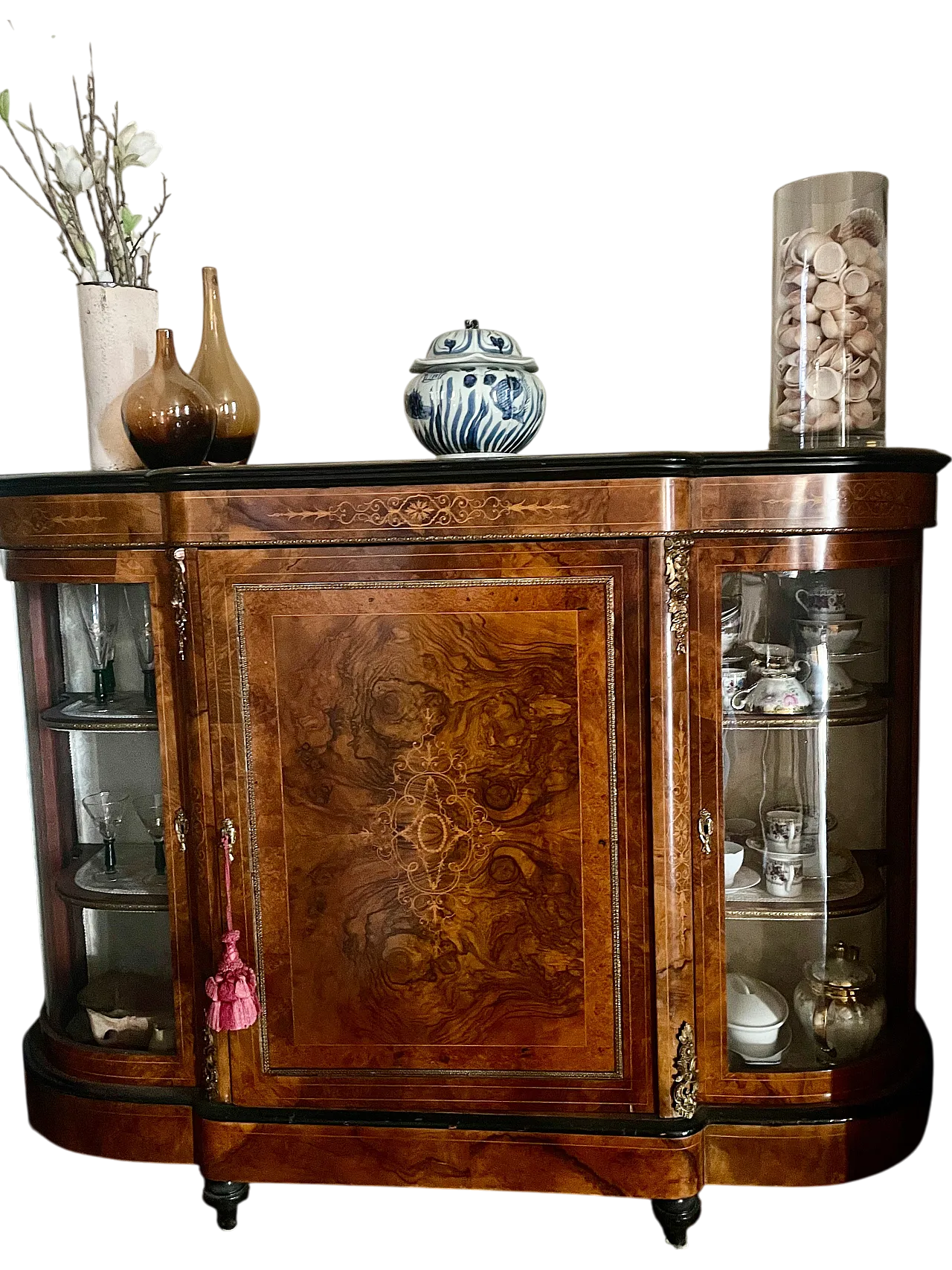 Credenza in radica di noce, primo '900 11