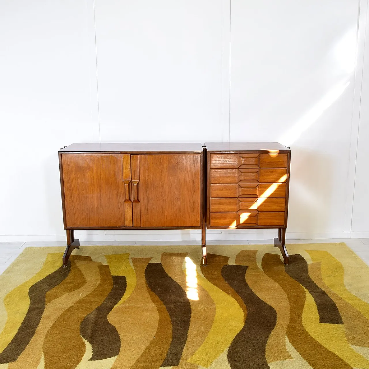 Teak sideboard with central drawers, 1960s 2