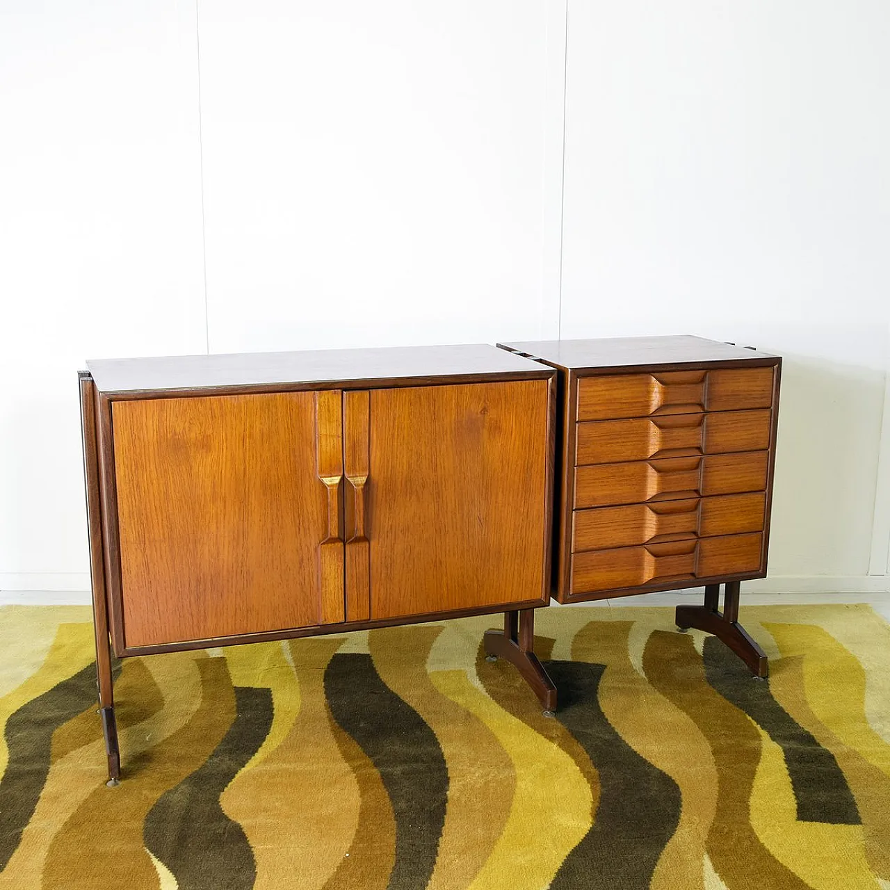 Teak sideboard with central drawers, 1960s 12