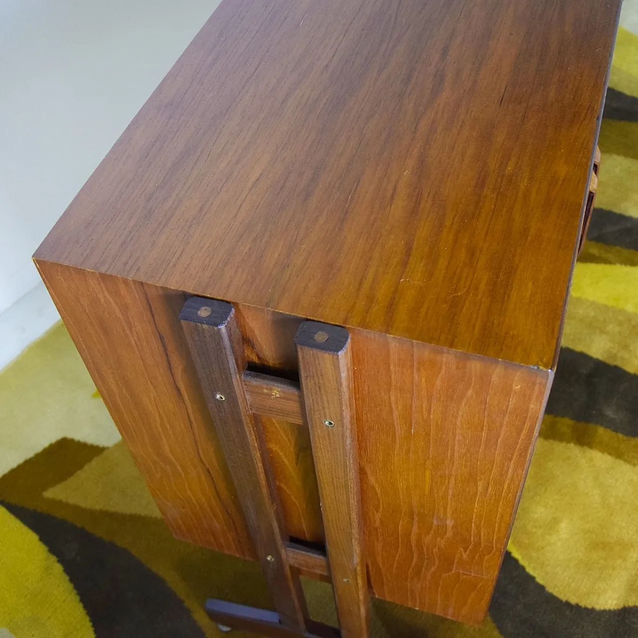 Teak sideboard with central drawers, 1960s 13