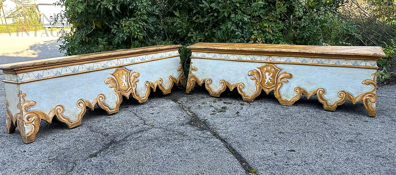 Pair of hand-painted Venetian Baroque benches, 18th century 1