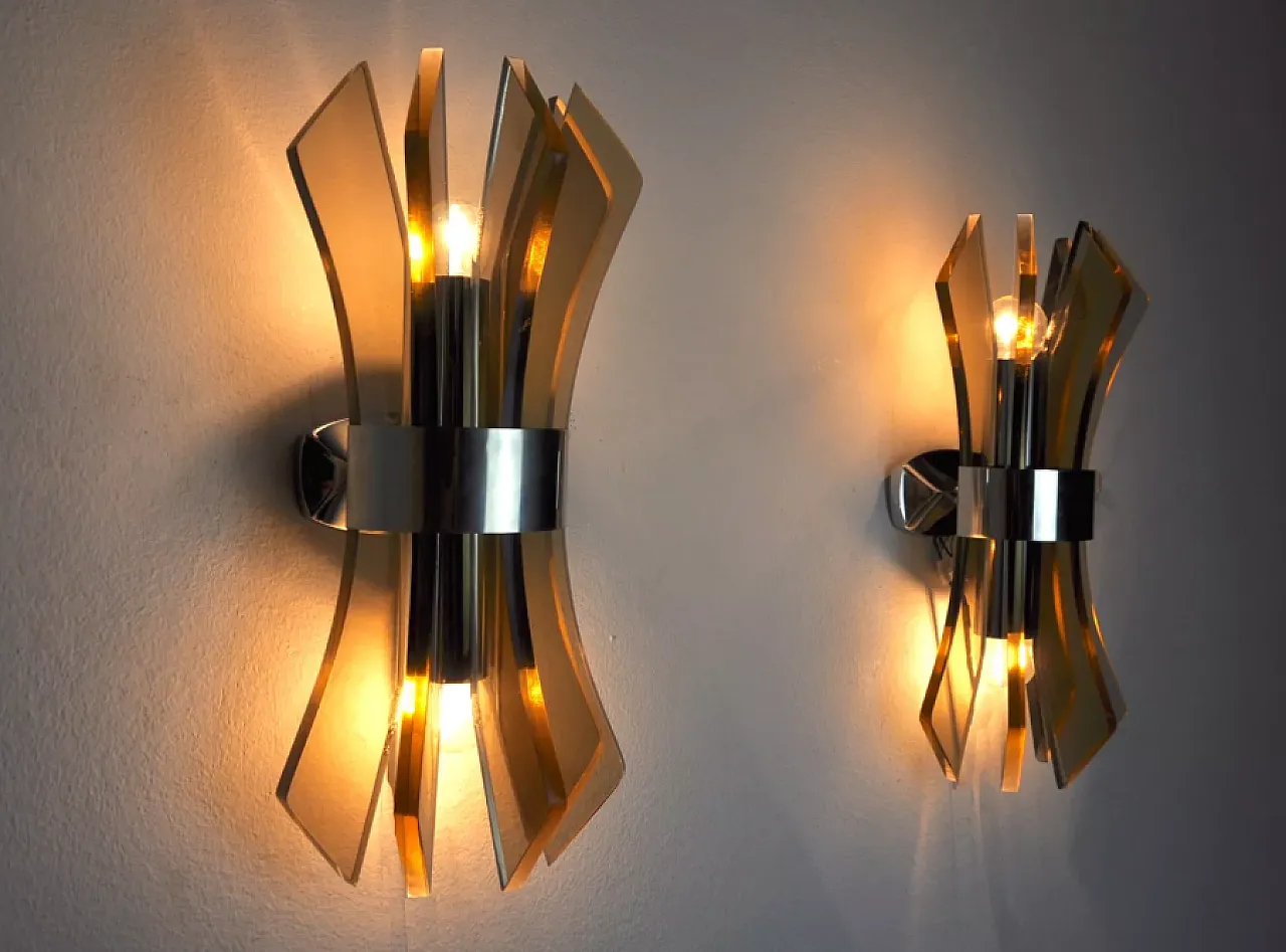 Pair of Veca Bakelite wall lights, 1970s 7