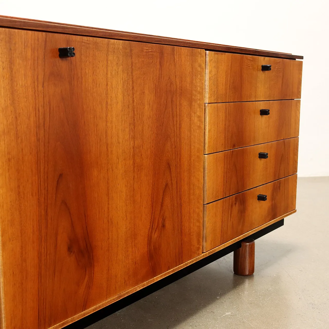 Credenza 809 di Gianfranco Frattini per Bernini, anni '60 4