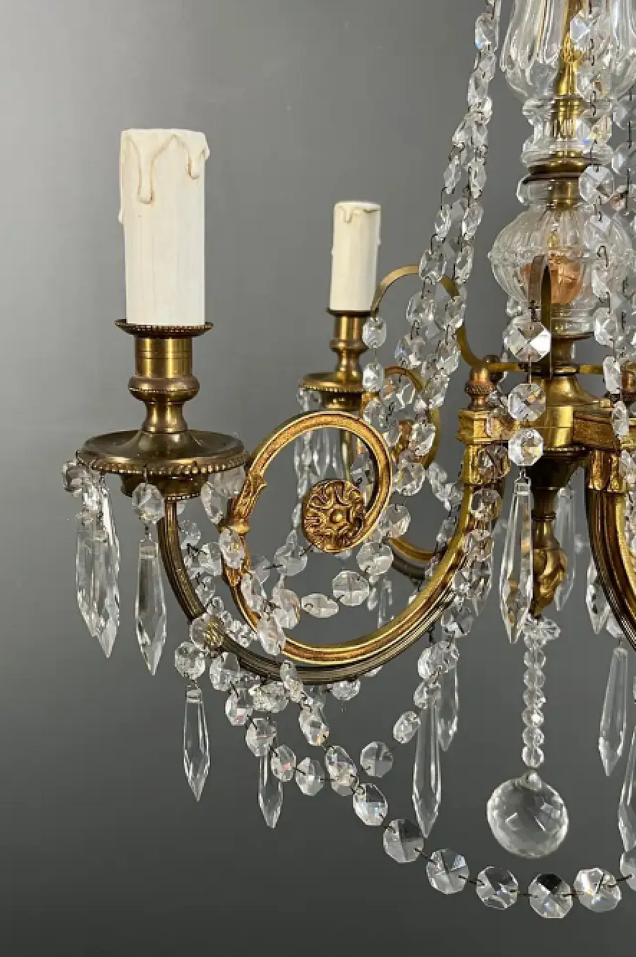 Louis XVI crystal and bronze chandelier, early 20th century 7