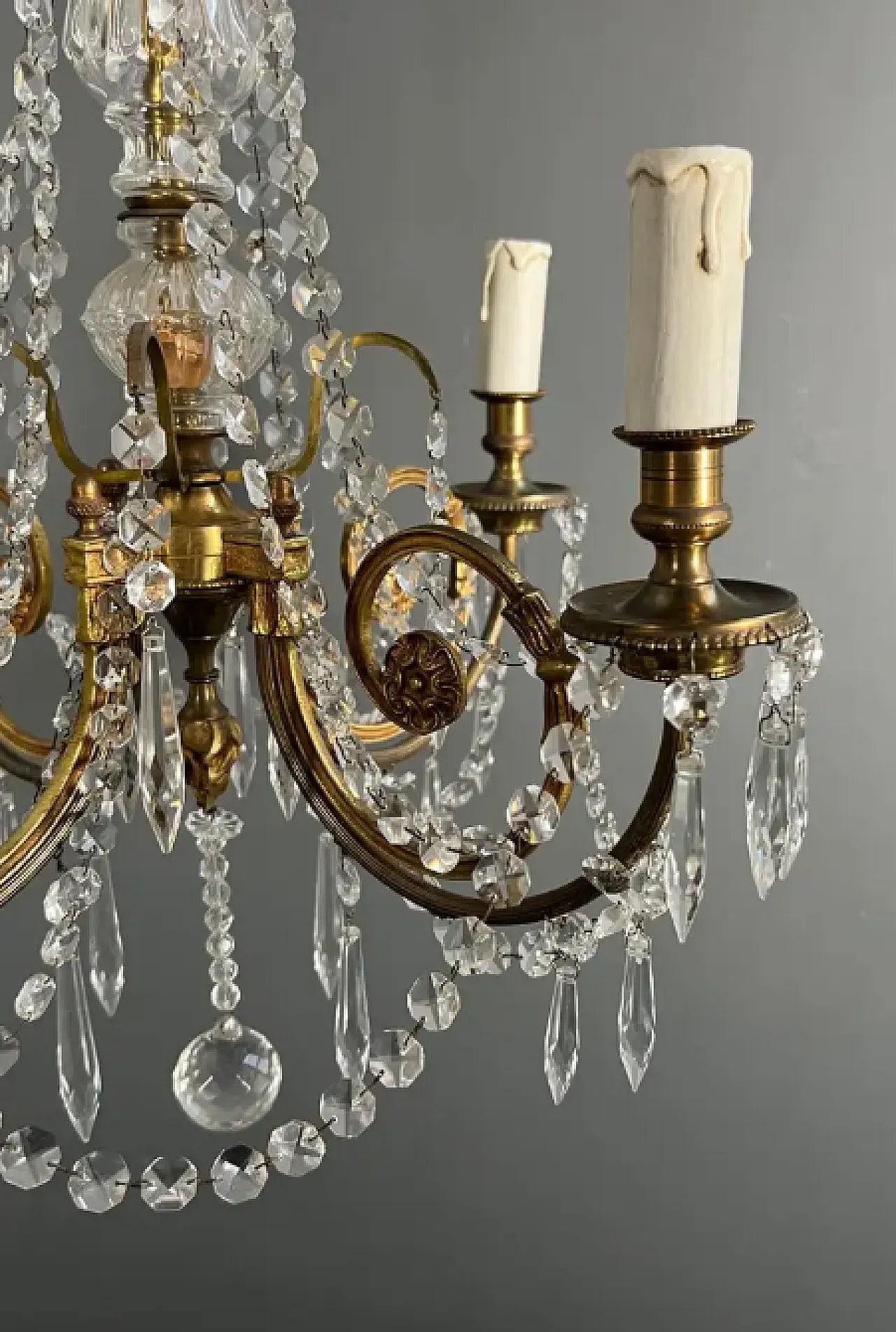 Louis XVI crystal and bronze chandelier, early 20th century 13