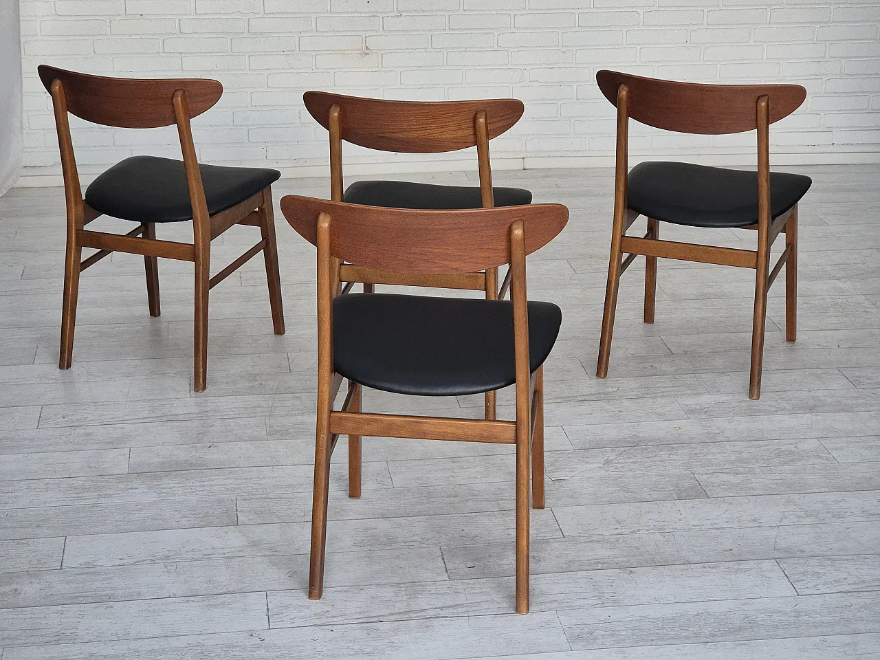 4 sedie danesi di Farstrup, legno di teak curvato, anni '60 2