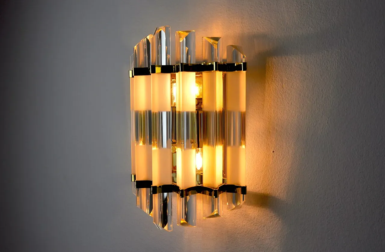 Triedri wall lamp, 1970s 4