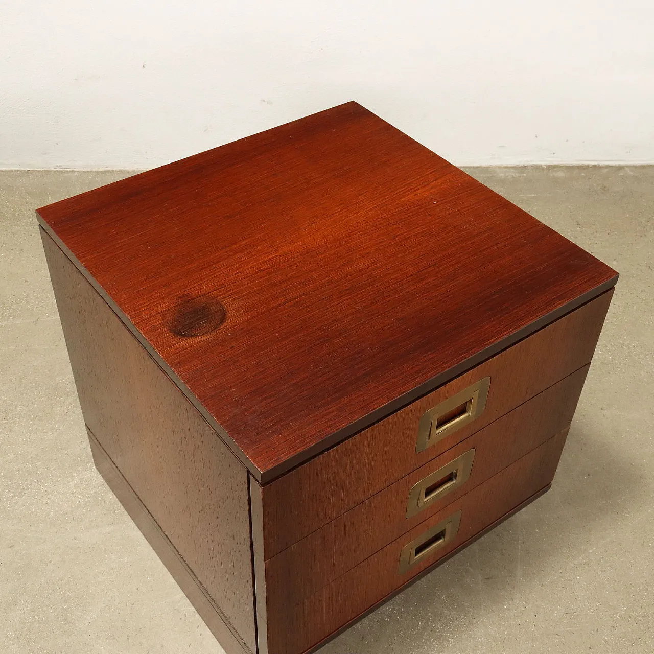 Pair of wooden and brass bedside tables by Ico Parisi, 1960s 6