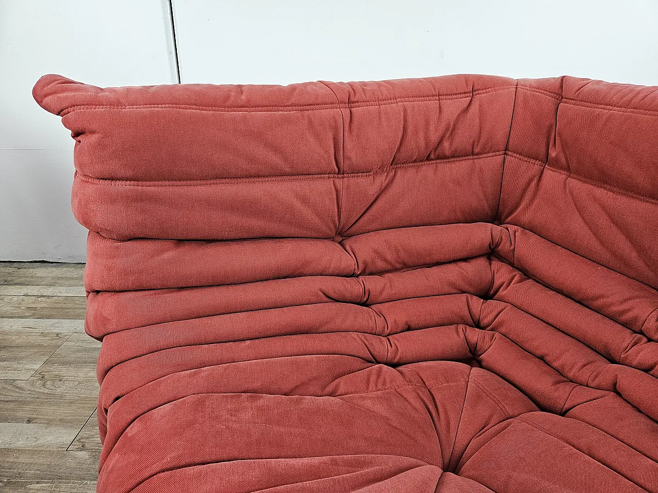 Divano angolare Togo di M. Ducaroy per Ligne Roset rosso, anni '70 7