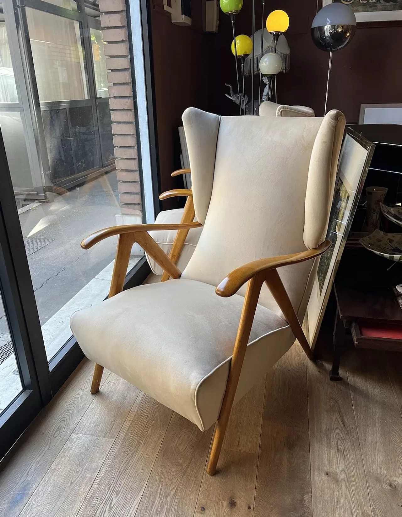 Pair of Modernist Bergere armchairs in beige velvet, 1950s 4