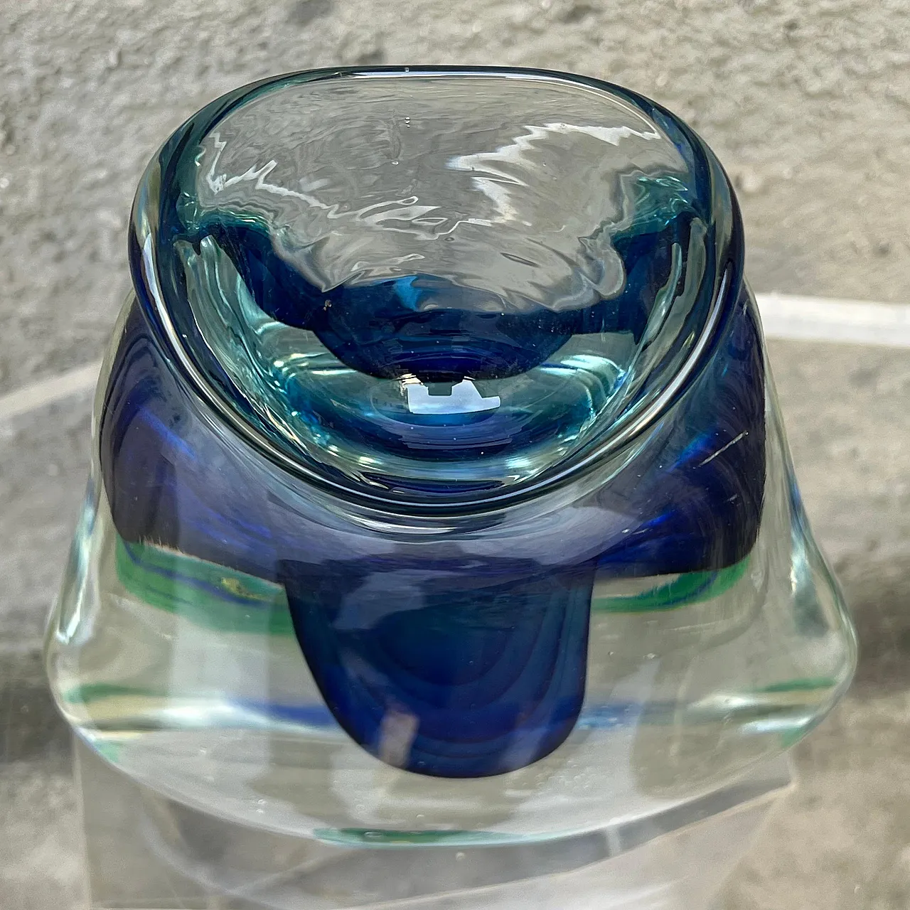 Submerged glass aquarium vase attributed to Flavio Poli, 1960s 13