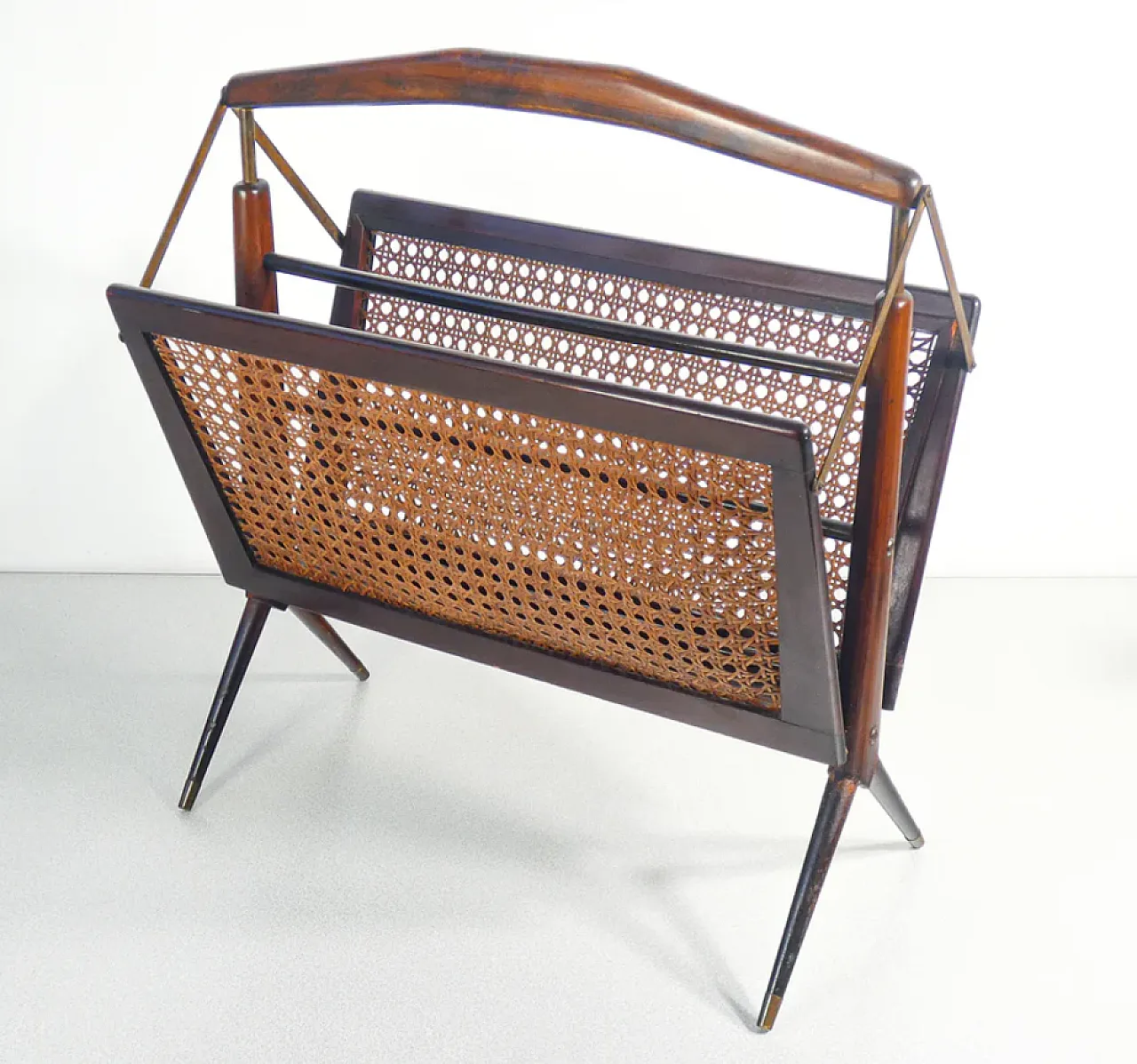 Magazine rack in beech, brass and Vienna straw, 1950s 1